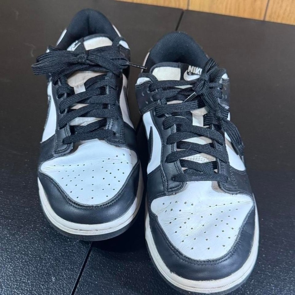 Nike Dunk Low black and white trainers Size 9 women's - Picture 2 of 6